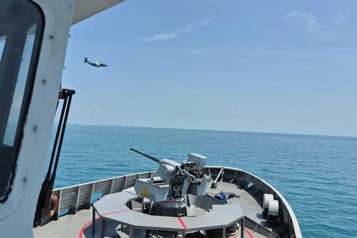 Maritime Security Drill in Singapore Strait: Indonesian Navy Conducts Integrated Combat Exercise