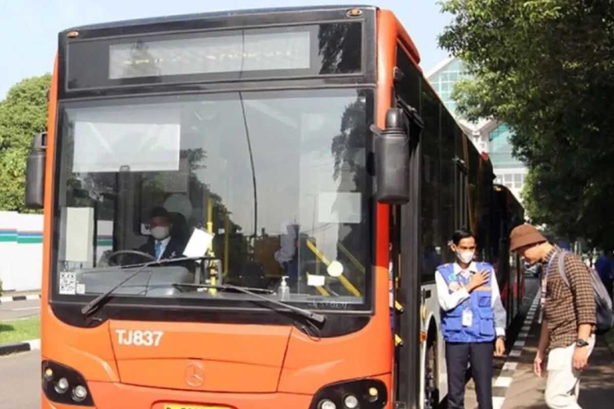 Transjakarta to adjust operating hours during Lebaran