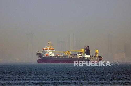 Chandra Asri Announces Force Majeure Amid Hormuz Strait Supply Disruption, Shares Slump