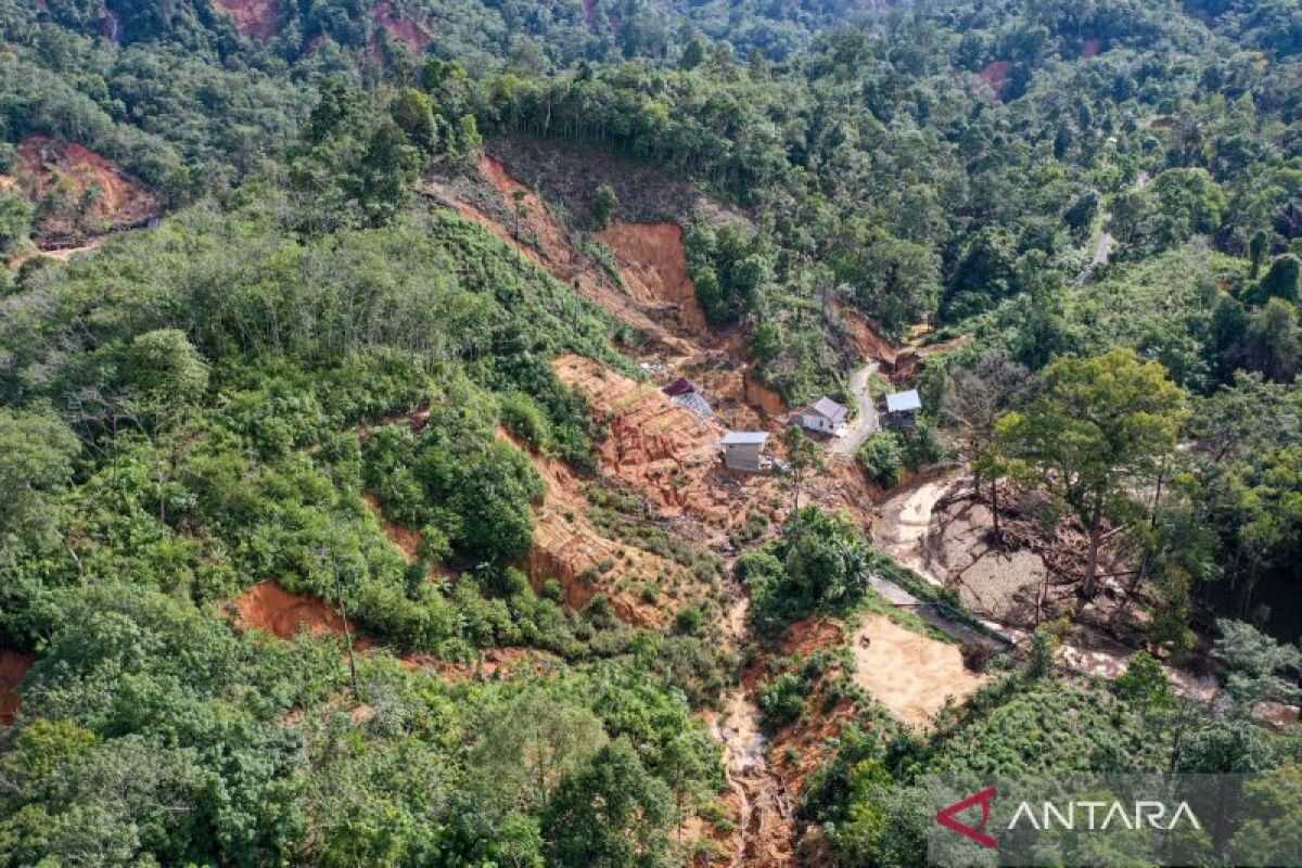 Perhapi probes the impact of mining operations in the Garoga Watershed