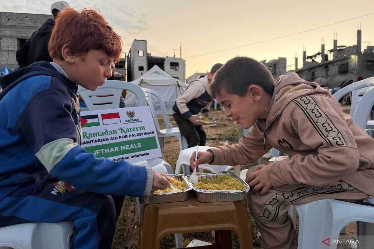 Baznas delivers 4,000 portions of ready-to-eat meals donated by Indonesians to Gaza residents