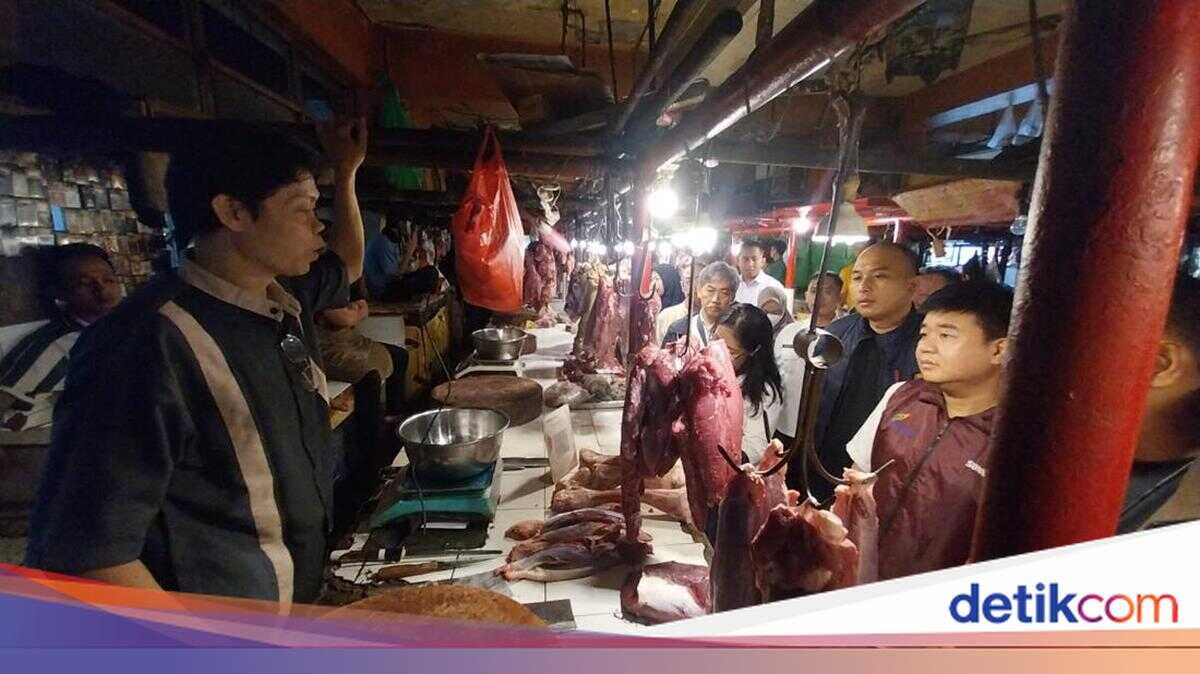 Metro Jaya Police Inspect Essential Commodities in West Jakarta Market, Prevent Hoarding Ahead of Eid al-Fitr 2026