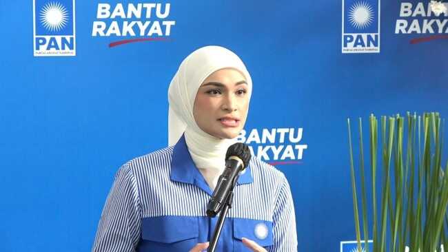 Conflict Escalates as Putri Zulkifli Hasan Backs Government in Strengthening the Energy Sector