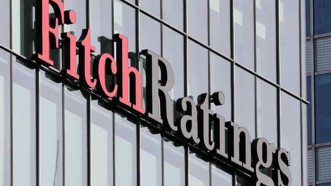 Fitch Cuts Indonesia's Debt Outlook, Flags Deficit Ceiling and Debt Servicing