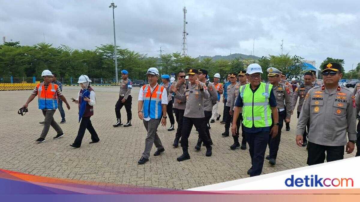 Banten Police Chief Inspects Ciwandan Port, Proposes Changes to Ticket-Checking Flow for Motorcycle Mudik