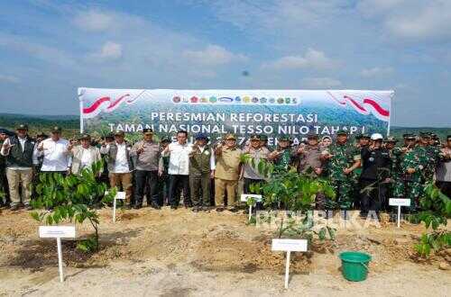 Forestry Minister Initiates Reforestation Programme at Tesso Nilo National Park