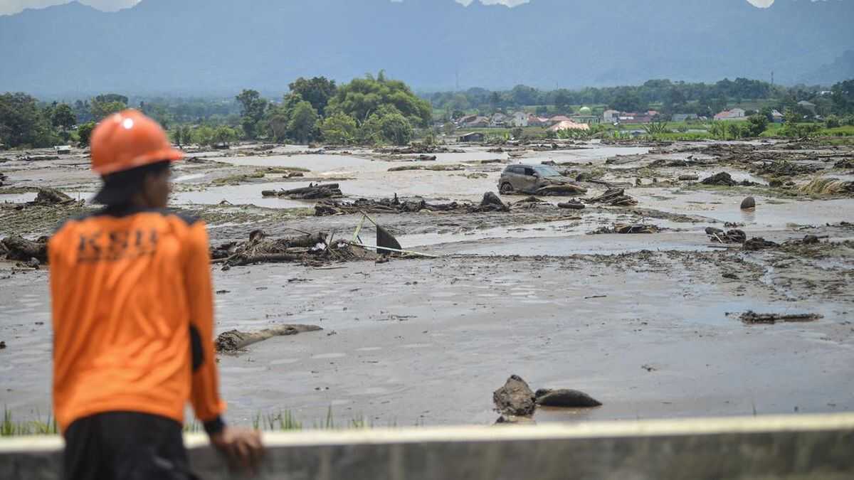 Merapi Cold Lahar Flood: Three Dead, Two Still Missing