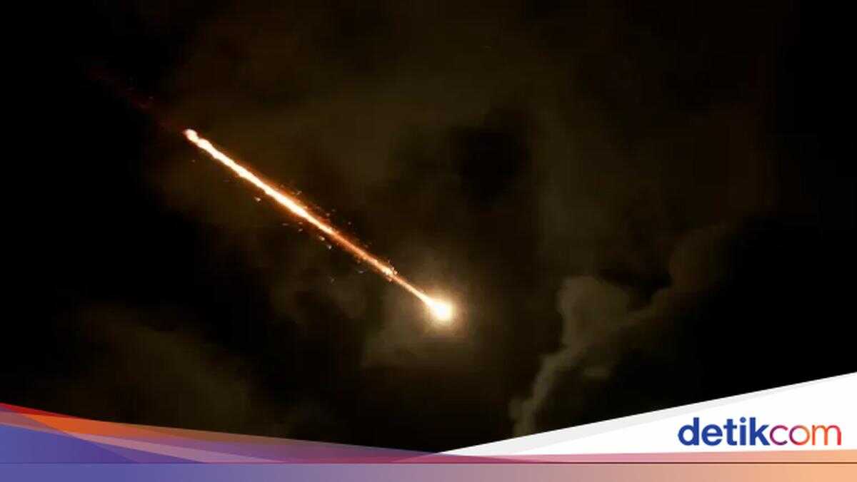 Iranian Ballistic Missile Strikes the United States' Largest Military Base in Qatar