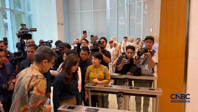 Minister of Communications and Digital Meutya Hafid Suddenly Visits Facebook Office, What's Going On?