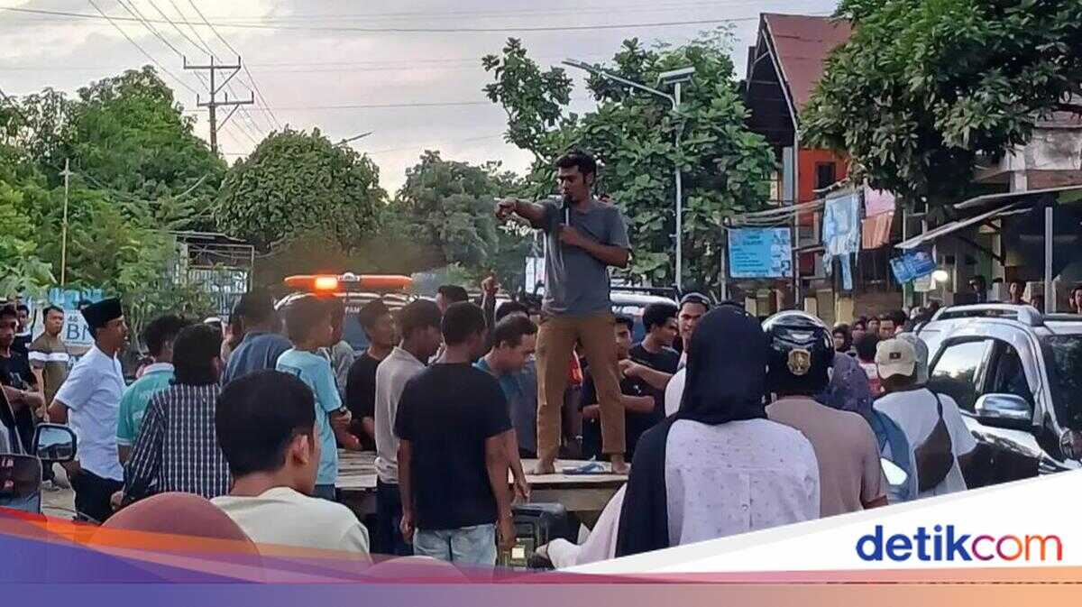 Viral Video Shows Governor and Regent Blocked by Residents During Ramadan Safari in Bima