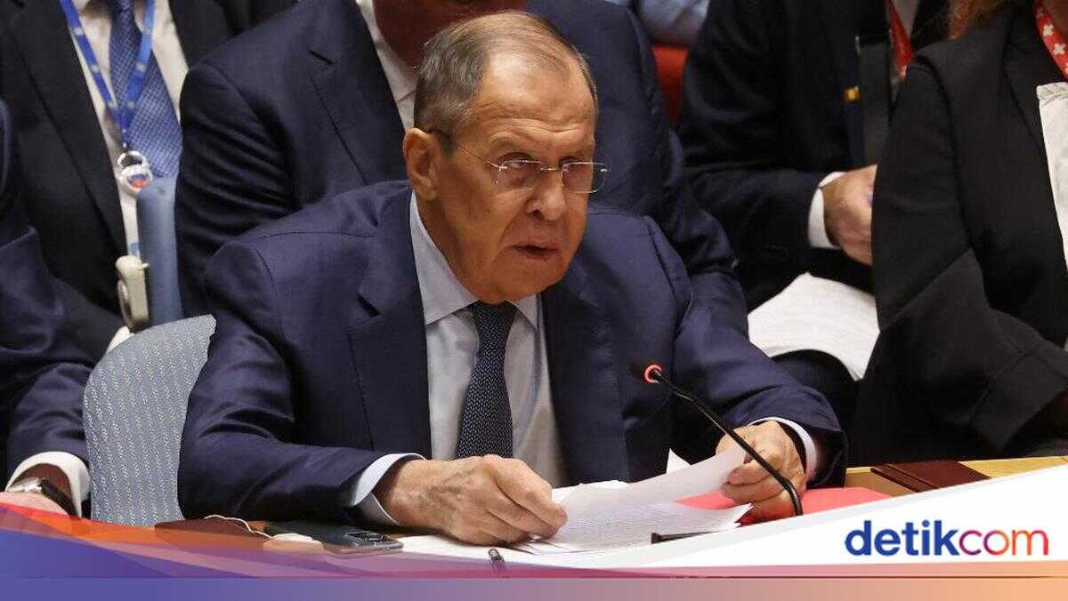 Russia Condemns US Attack on Iran, Warns of Nuclear Bomb Threat
