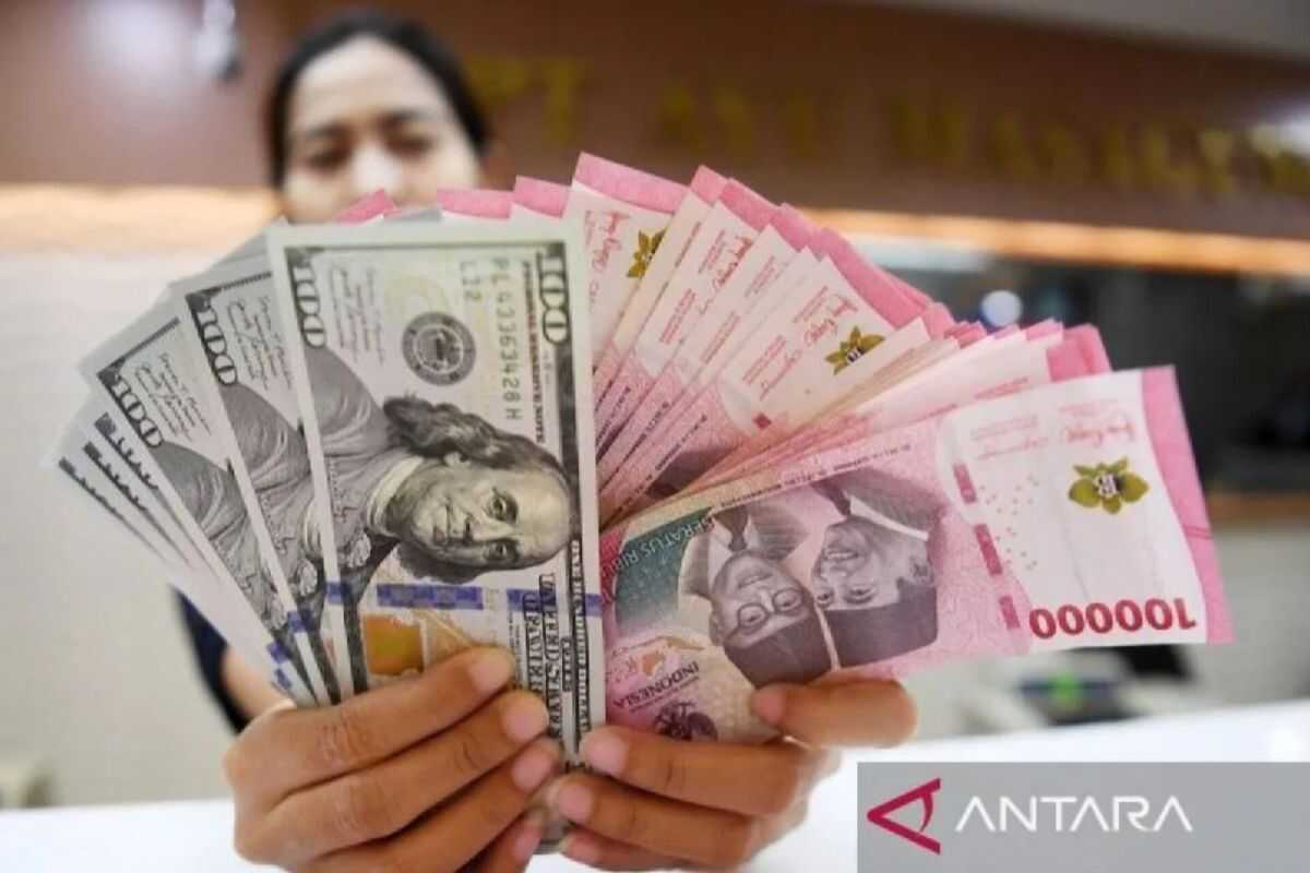 Rupiah weakens on supply-risk concerns amid Middle East conflict