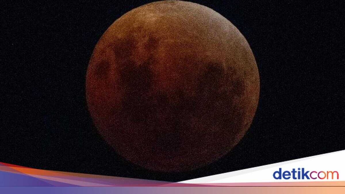World Today: The Total Lunar Eclipse Lights Up the Australian Sky