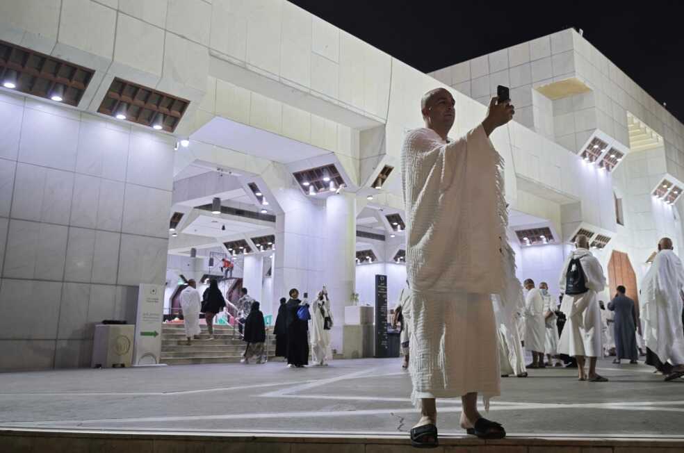 Umrah Pilgrims Urged to Postpone Departure Temporarily