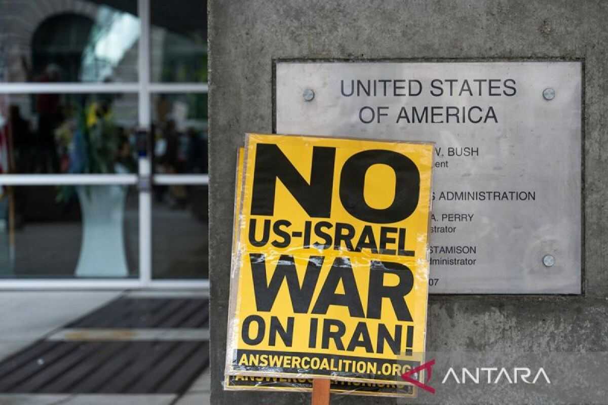 From Tehran to Jakarta: Lessons from CIA, Mossad and VEVAK in Intelligence Warfare