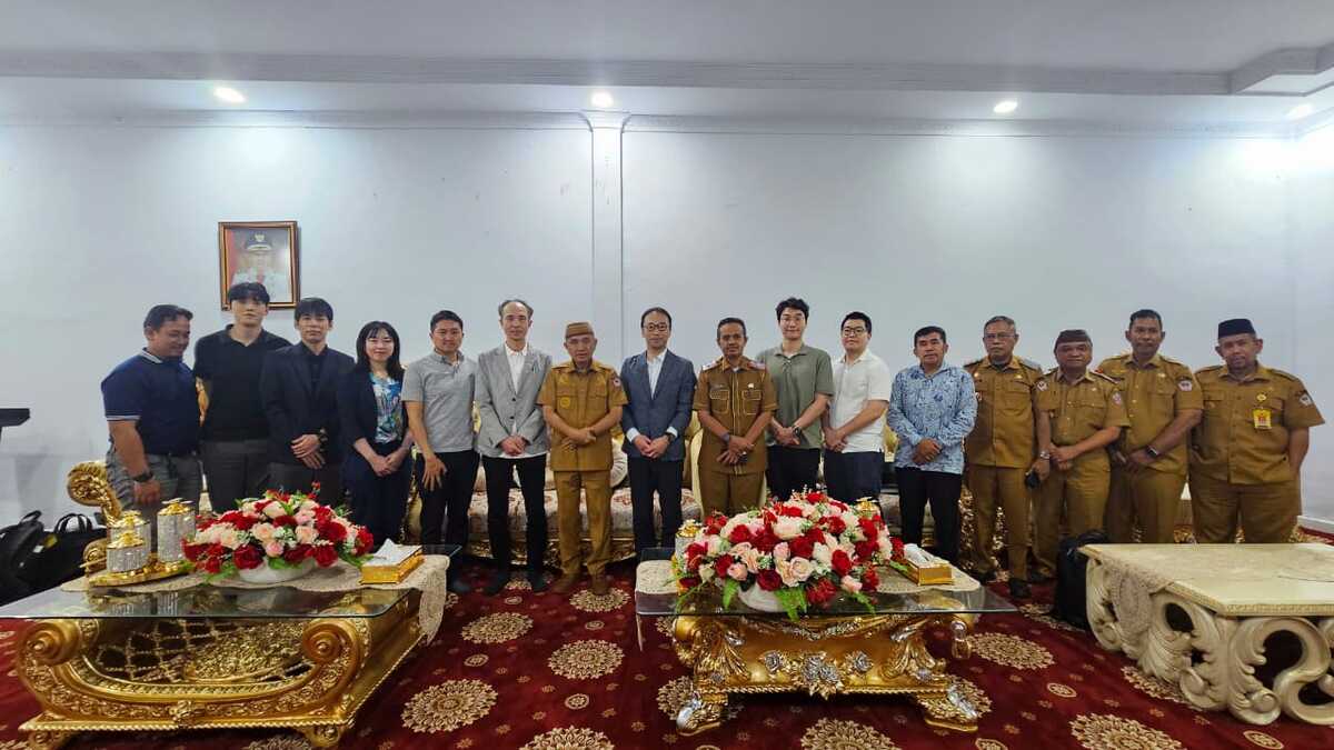 Two Japanese Firms Review the Contribution of the Wood Pellet Industry in Gorontalo