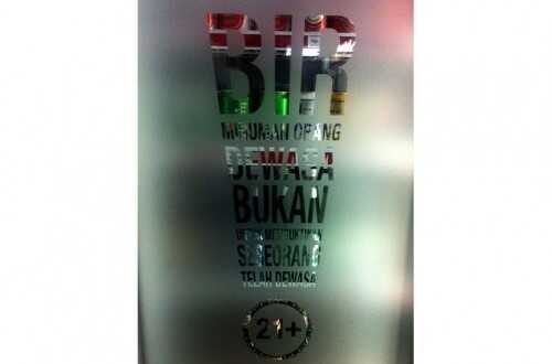 Jakarta DKI Agency Seals Off Jakbar Minimarket Selling Alcohol Without a Permit