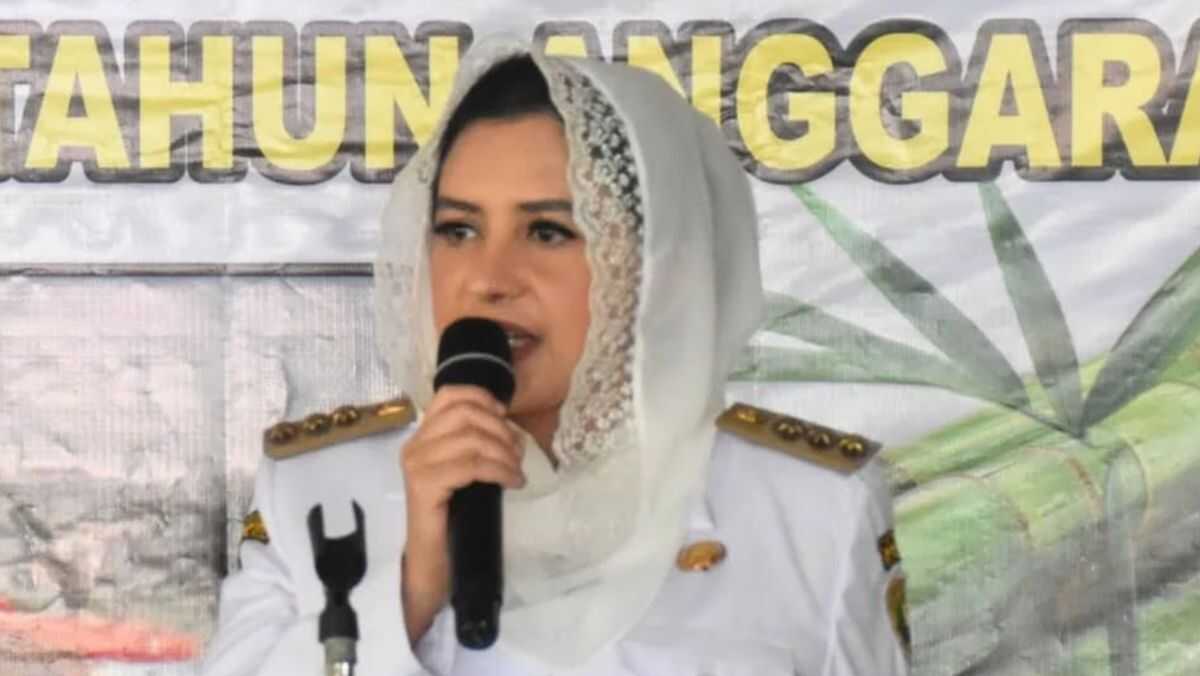 KPK Arrests Pekalongan Regent Fadia Arafiq While Charging Electric Vehicle at SPKLU