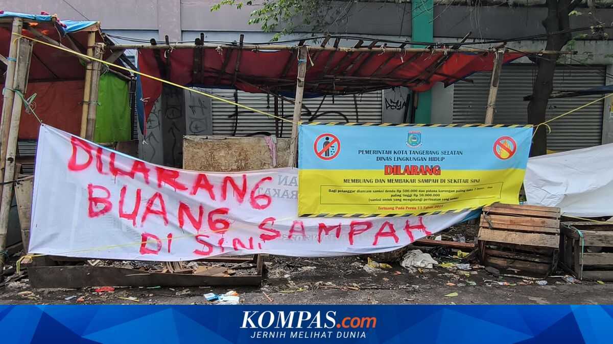 Ban on Dumping Banner Ignored as Trash Piles Up Again in Ciputat