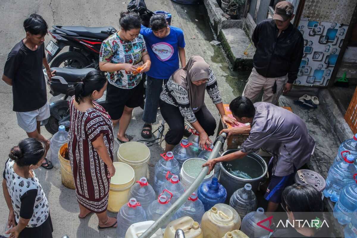 PAM Jaya to investigate clean water crisis in Tambora, West Jakarta
