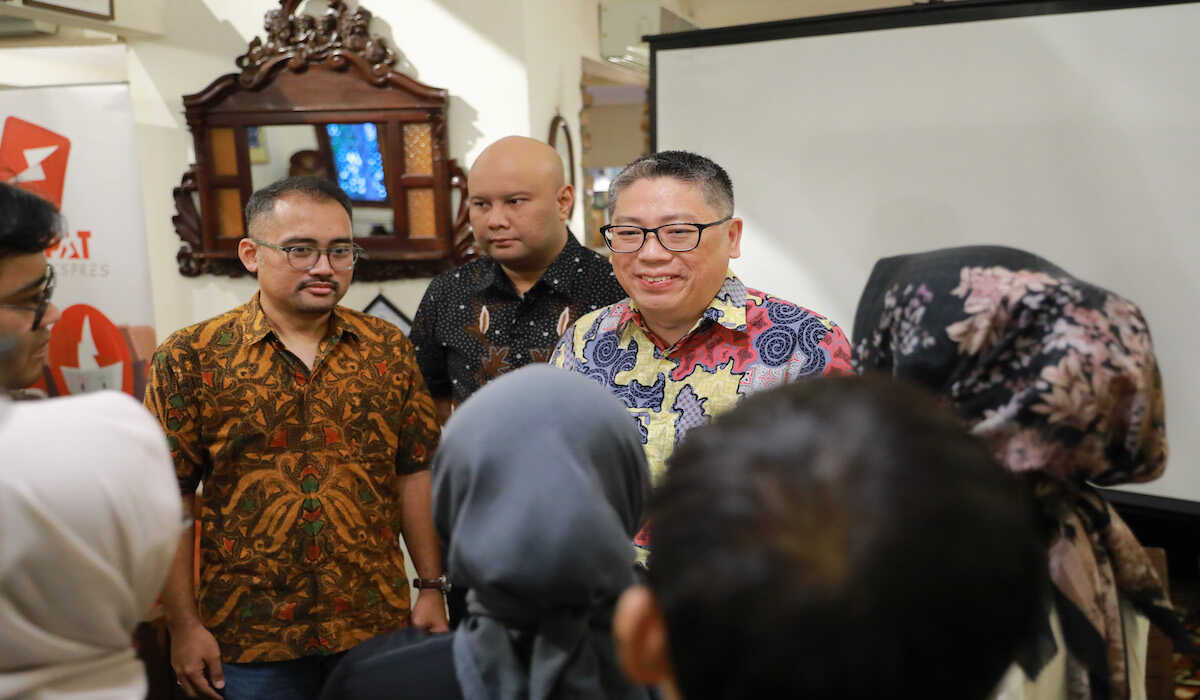 Logistics Firm Prepares for Overload by Adding Staff