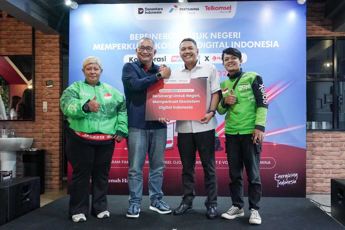 Pertamina-Telkomsel offer BBM benefits for ride-hailing drivers