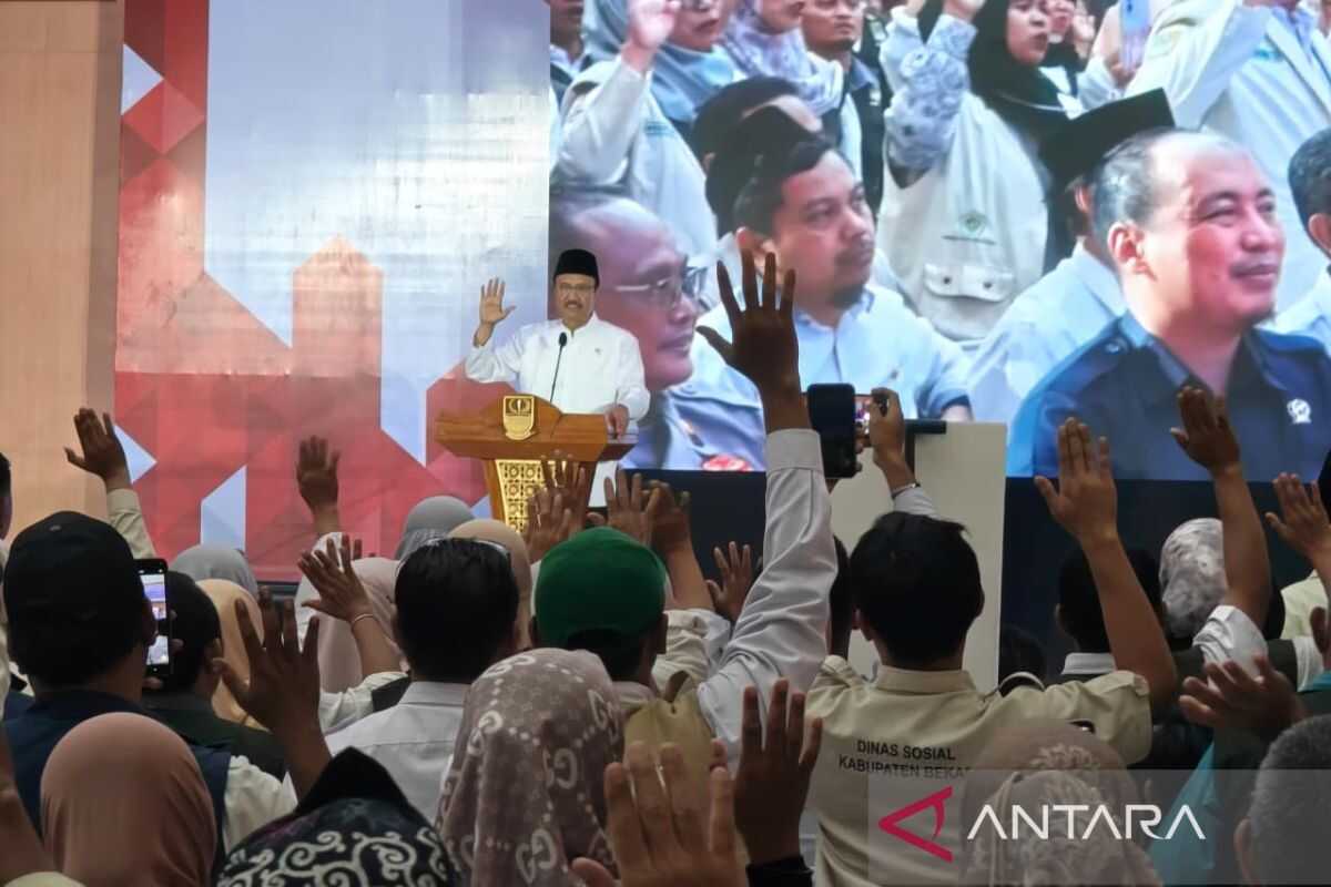 Social Affairs Minister urges village heads who produce social media content to help ensure the DTSEN data update succeeds