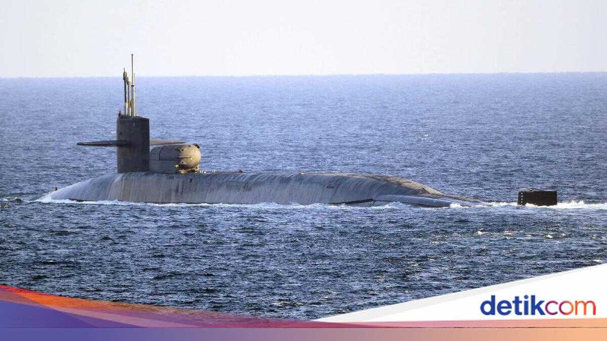 Iranian Frigate Sunk by US Submarine Torpedo in the Indian Ocean