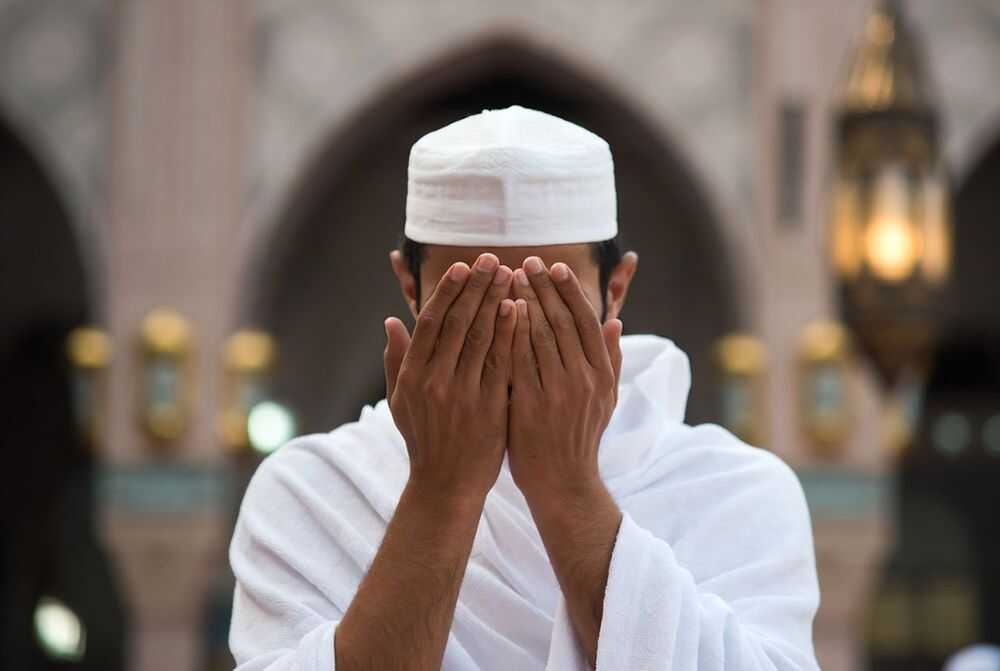 Ramadan Campaign Offering THR and Free Umrah to Attract New Users