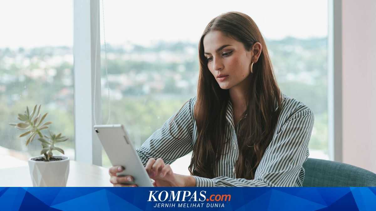 Financially Independent Women: Why Do Many Delay Having Children?
