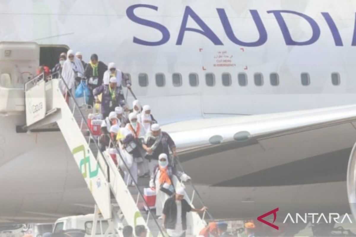 Yesterday's coverage ranged from Umrah handling affected by the war to takbir during Nyepi