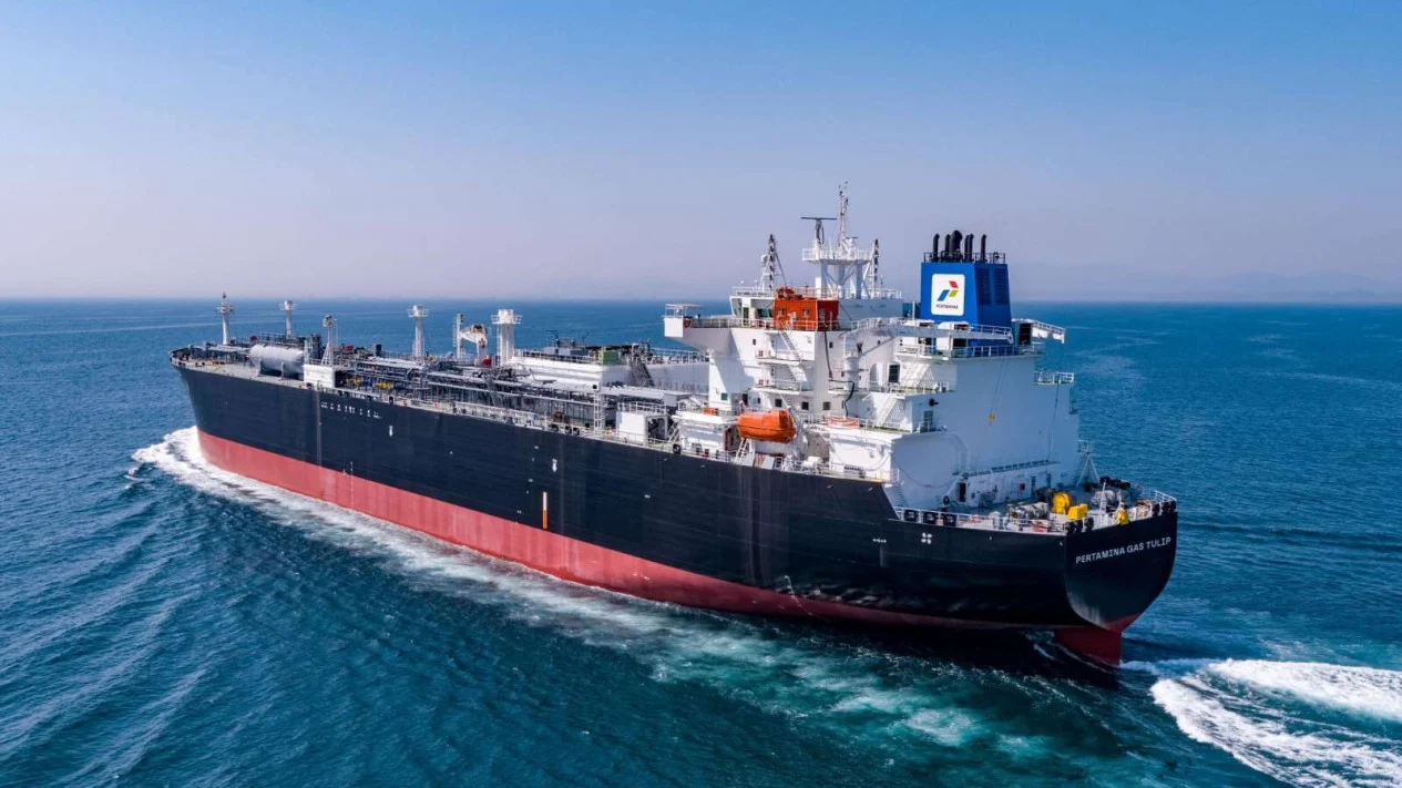 Two Pertamina Ships Trapped in the Strait of Hormuz, Bahlil: We Are Negotiating