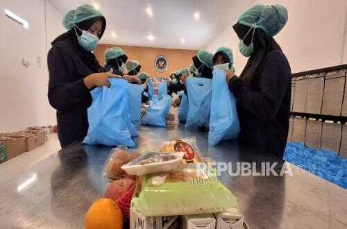 A Look at Ramadan MBG Menu Preparation at SPPG, 'Mothers Can Check Price Details'