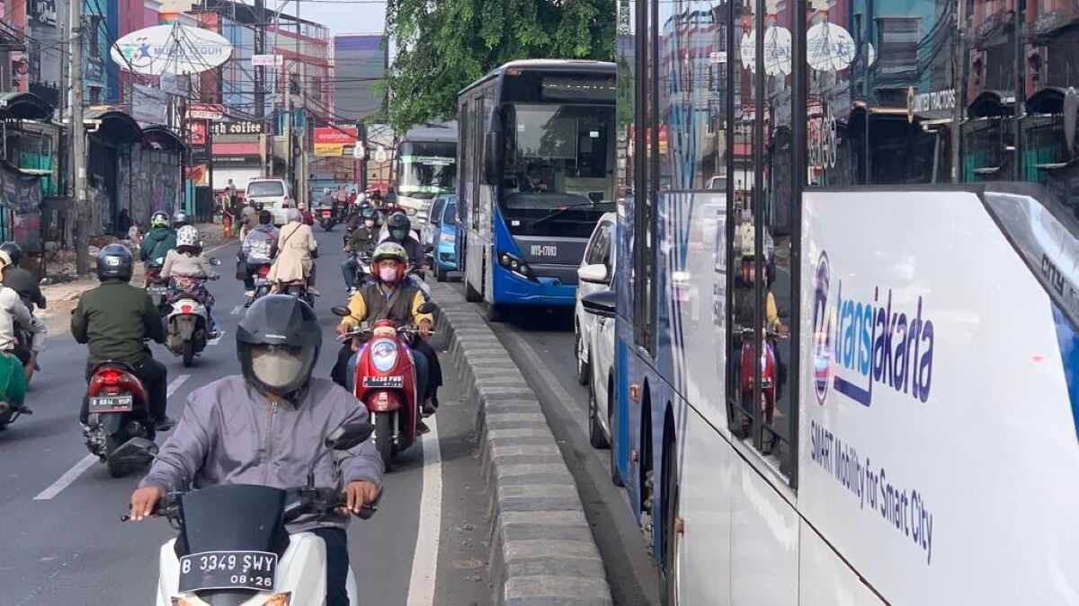 Pramono Anung, Jakarta Governor, Orders Strict Action Against Wrong-Way Drivers
