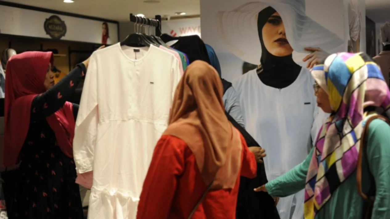 Eid al-Fitr shopping without breaking the bank: tips for managing your salary and THR money
