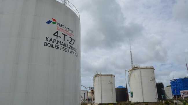 Bahlil Confident that Indonesia's Fuel Imports from Neighbouring Countries Won't Be Disrupted, Here's Why