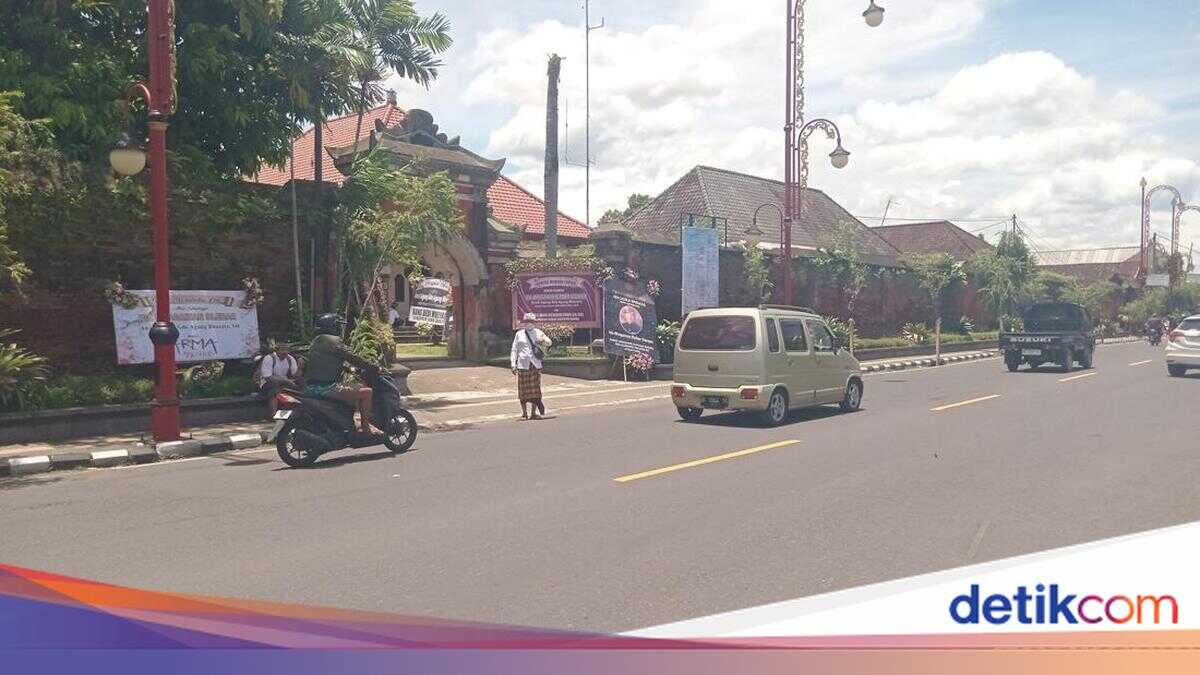 Megawati to pay respects to former Gianyar Regent Agung Bharata this afternoon