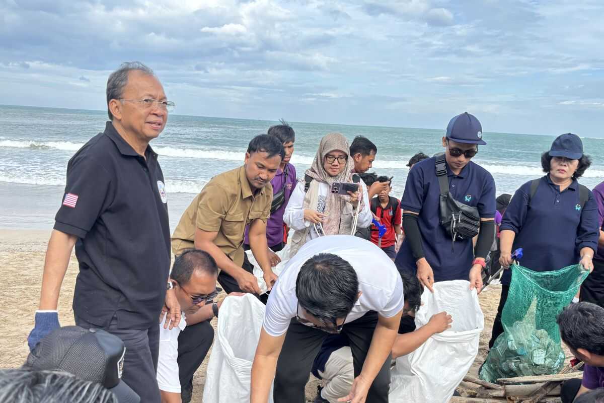 Bali Governor says Middle East conflict is affecting foreign tourist arrivals