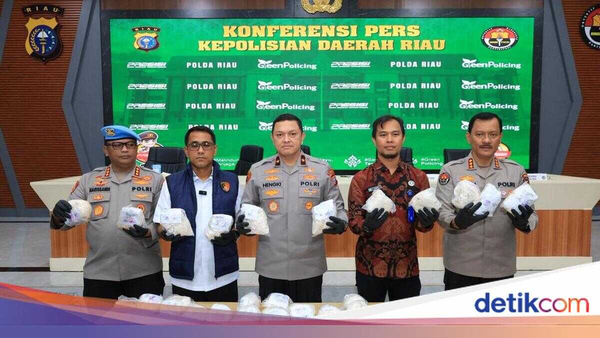 Riau Police Bust International Drug Syndicate, Rp68 Billion Worth of Heroin Seized