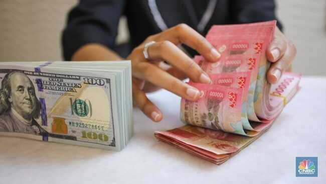 Rupiah closes slightly firmer as US dollar slips to Rp16,875