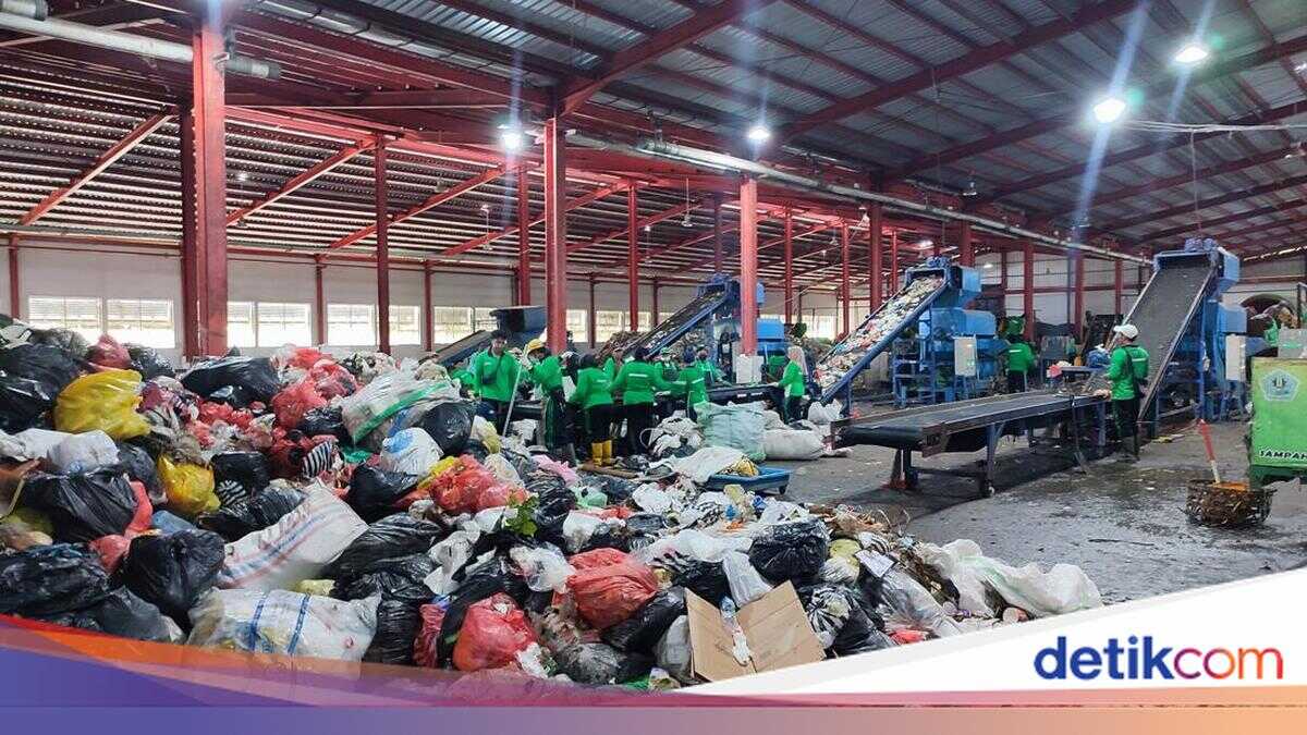 Two TPSTs in Denpasar Target to Process 500 Tons of Waste per Day