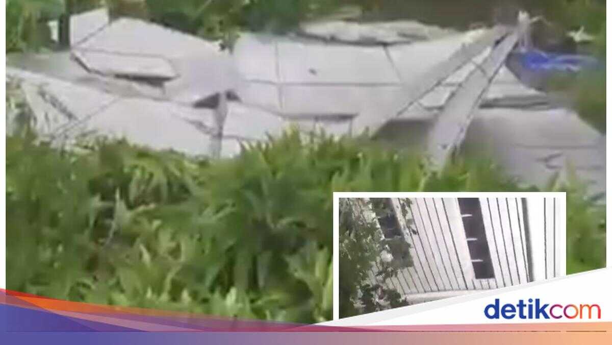 Strong winds topple roof at Ngurah Rai International Airport