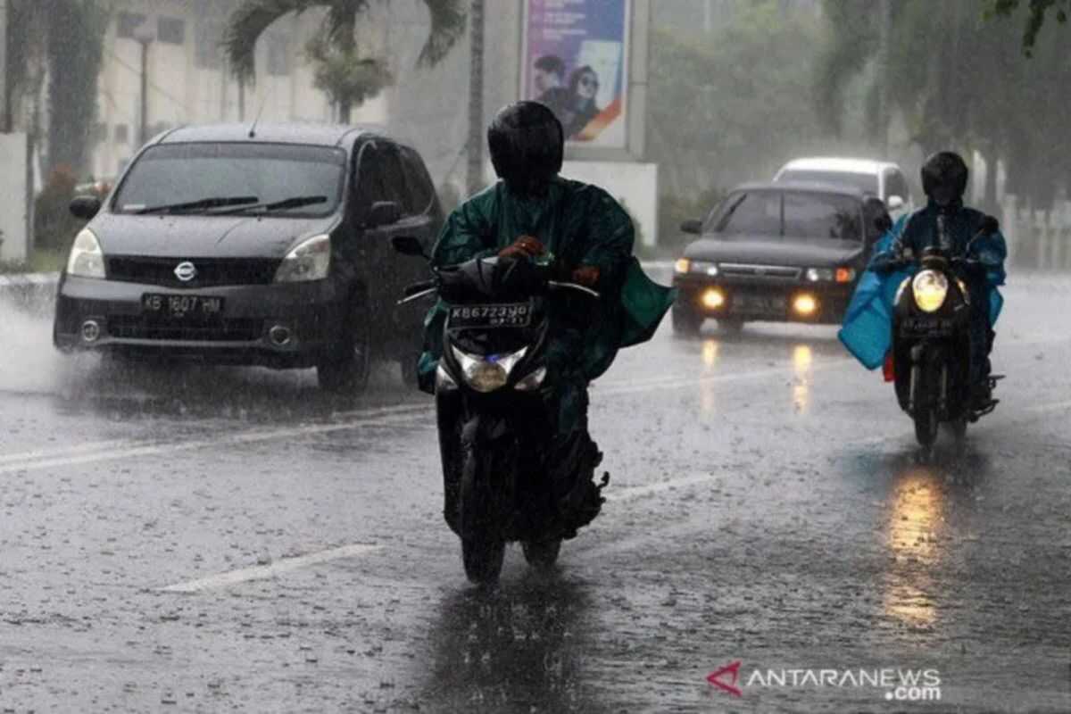 BMKG urges DIY residents to watch for extreme weather as Invest 90S cyclone develops in the Indian Ocean
