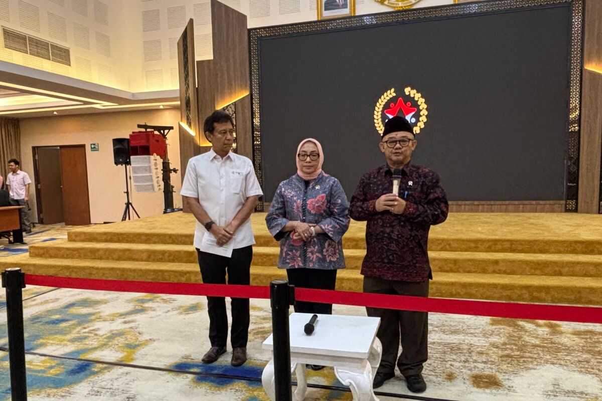 Education Minister for Primary and Secondary Education Plans Safe School Culture to Safeguard Students' Mental Health