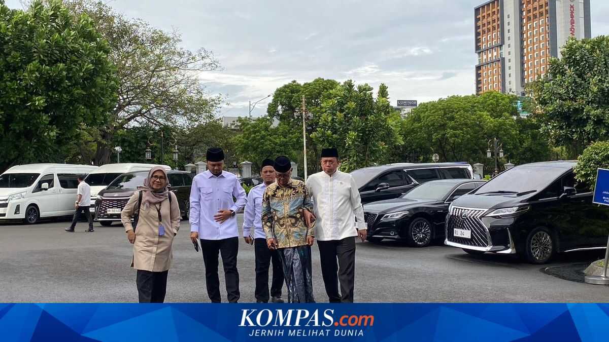 Prabowo Holds Iftar With MUI Chair, Muhammadiyah Leader and NU Rais Aam in Attendance