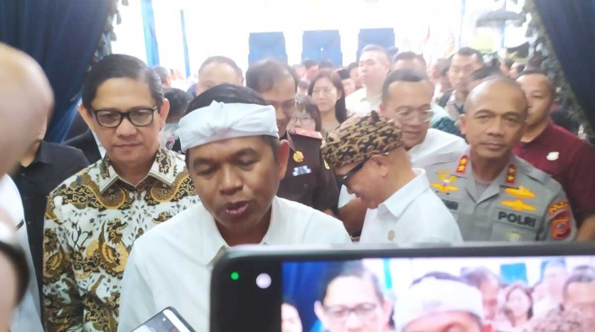 Dedi Mulyadi Highlights the Complexities of Mining in West Java