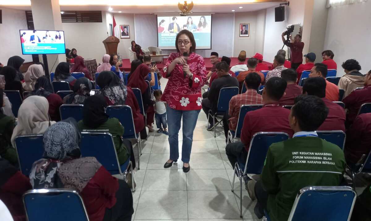 Ramadan on Campus: Sudirman Said Says Campuses Play an Important Role in Building the Next Generation