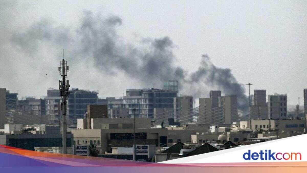 Series of Explosions Echo Across Doha as Smoke Billows