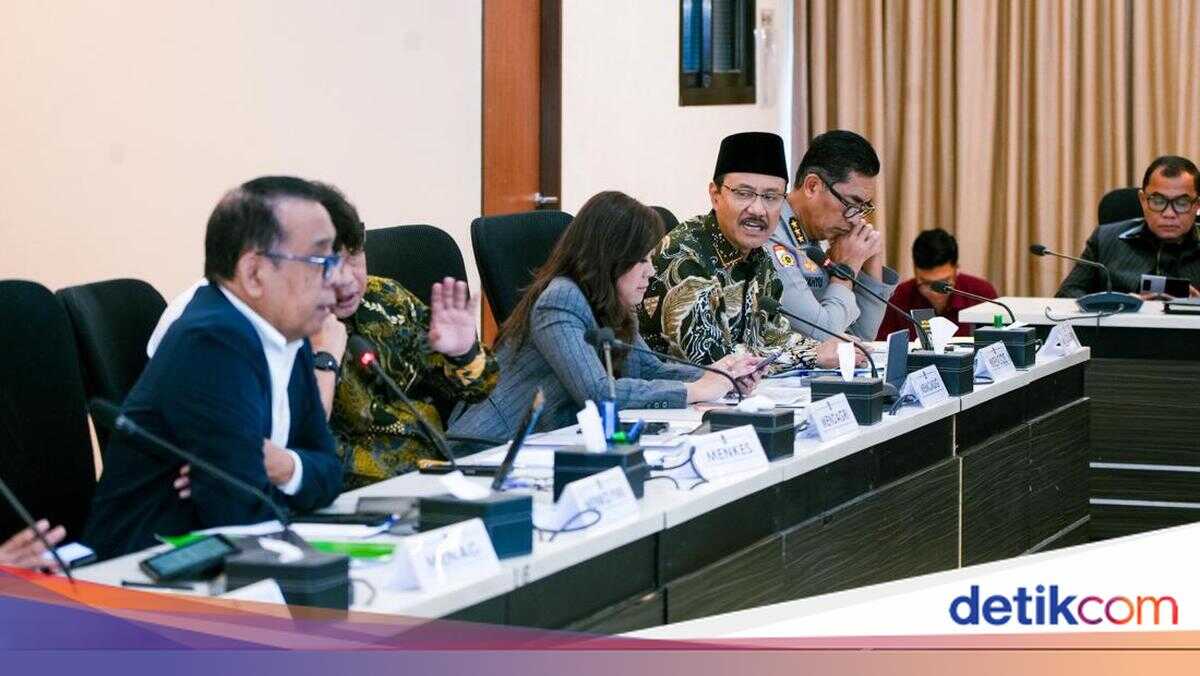 Gus Ipul asserts that addressing children's mental health is a constitutional mandate