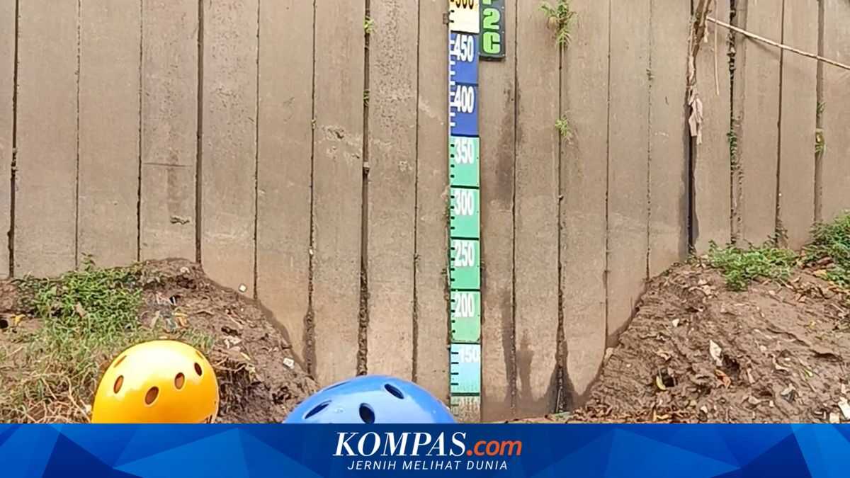 Gaps Still Remain in Bekasi River Embankments, Flood Control Not Maximised